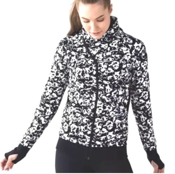 lululemon athletica Tops - LULULEMON asymmetrical zip up-size 10